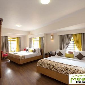 Deluxe Family Suite